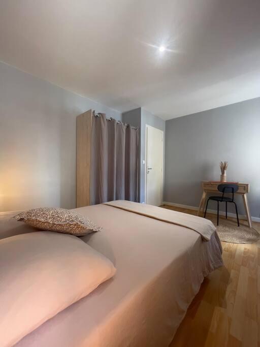 Casa Cloutiers #4 - Joli & Cosy T2 Avec Clim Parking - Hyper Centre Brive Apartment Exterior photo